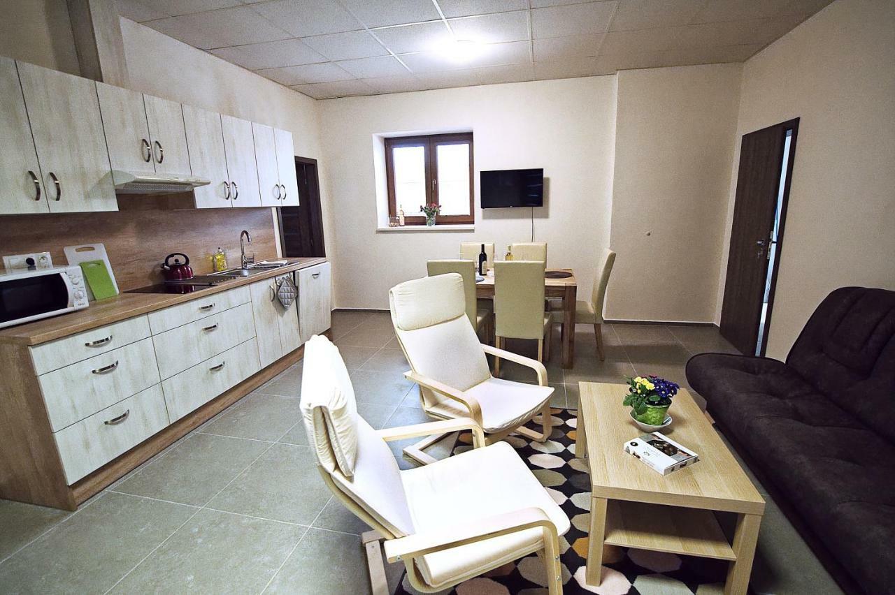 "U Capa" Krasny Apartman V Sedleci Sedlec  Exterior foto