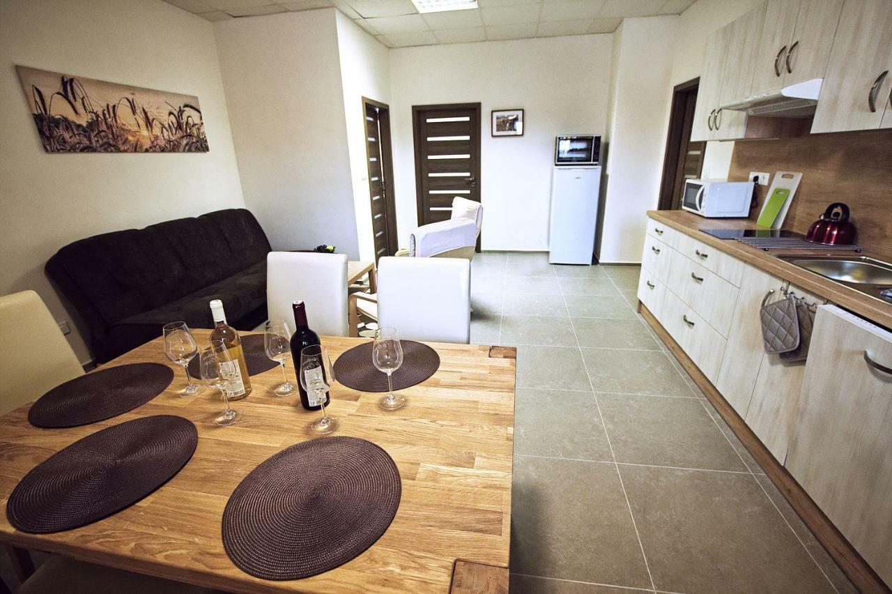 "U Capa" Krasny Apartman V Sedleci Sedlec  Exterior foto